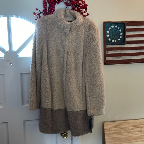 Kenneth Cole Coat - Picture 1 of 3